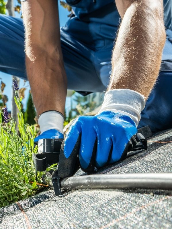 RECOGIDA DE GOMA DE RIEGO Y TUBERÍAS